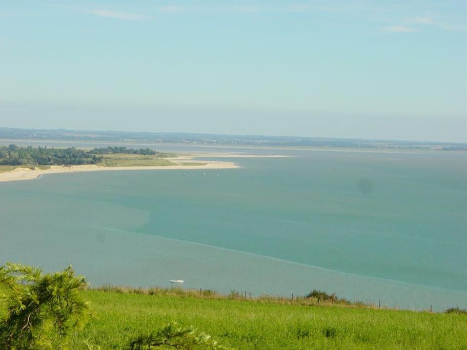 Maison Vue Sur Le Mont Saint Michel Et Sa Baie Champeaux Exterior foto